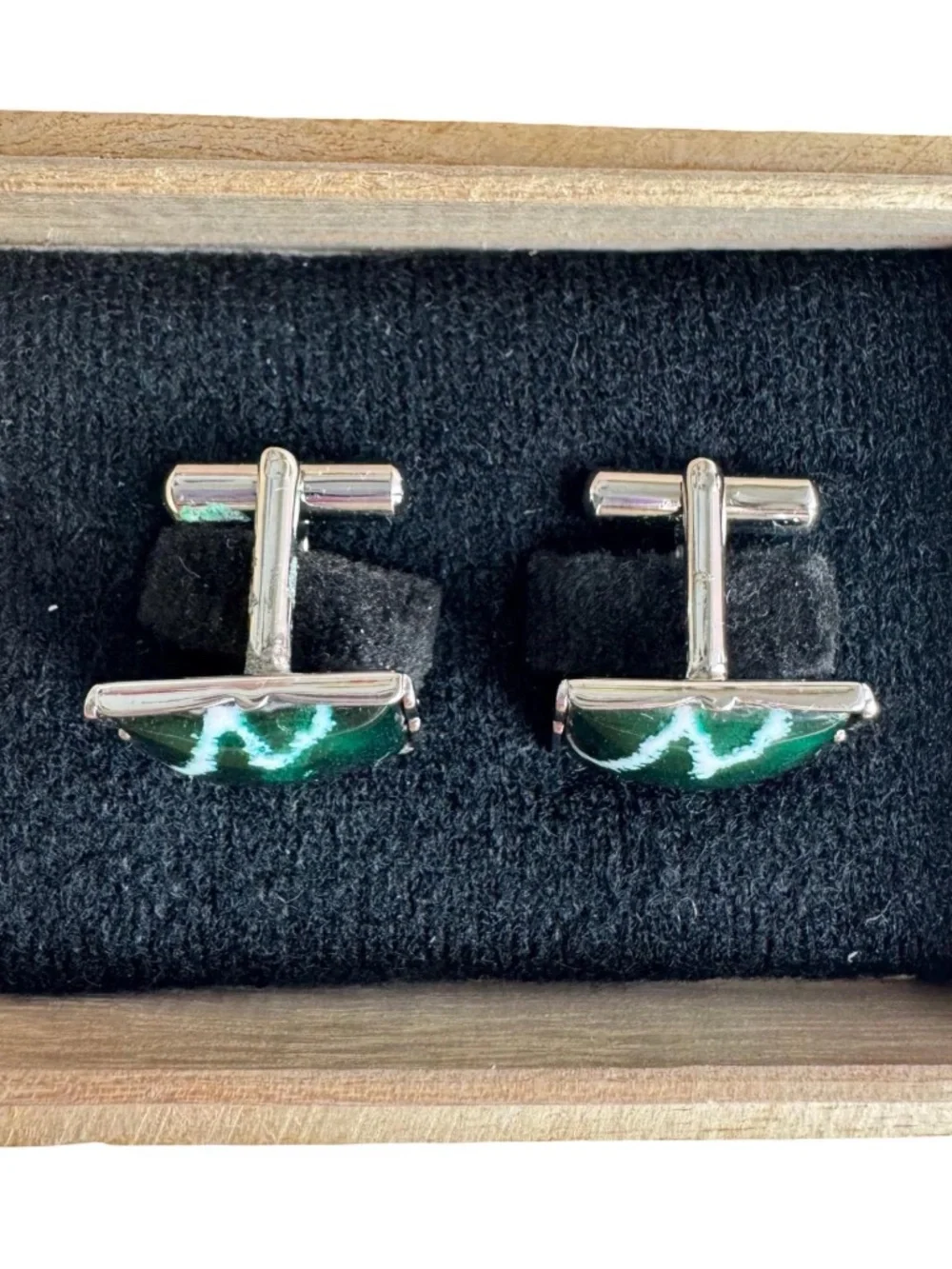 The Unbranded Brand pair vintage